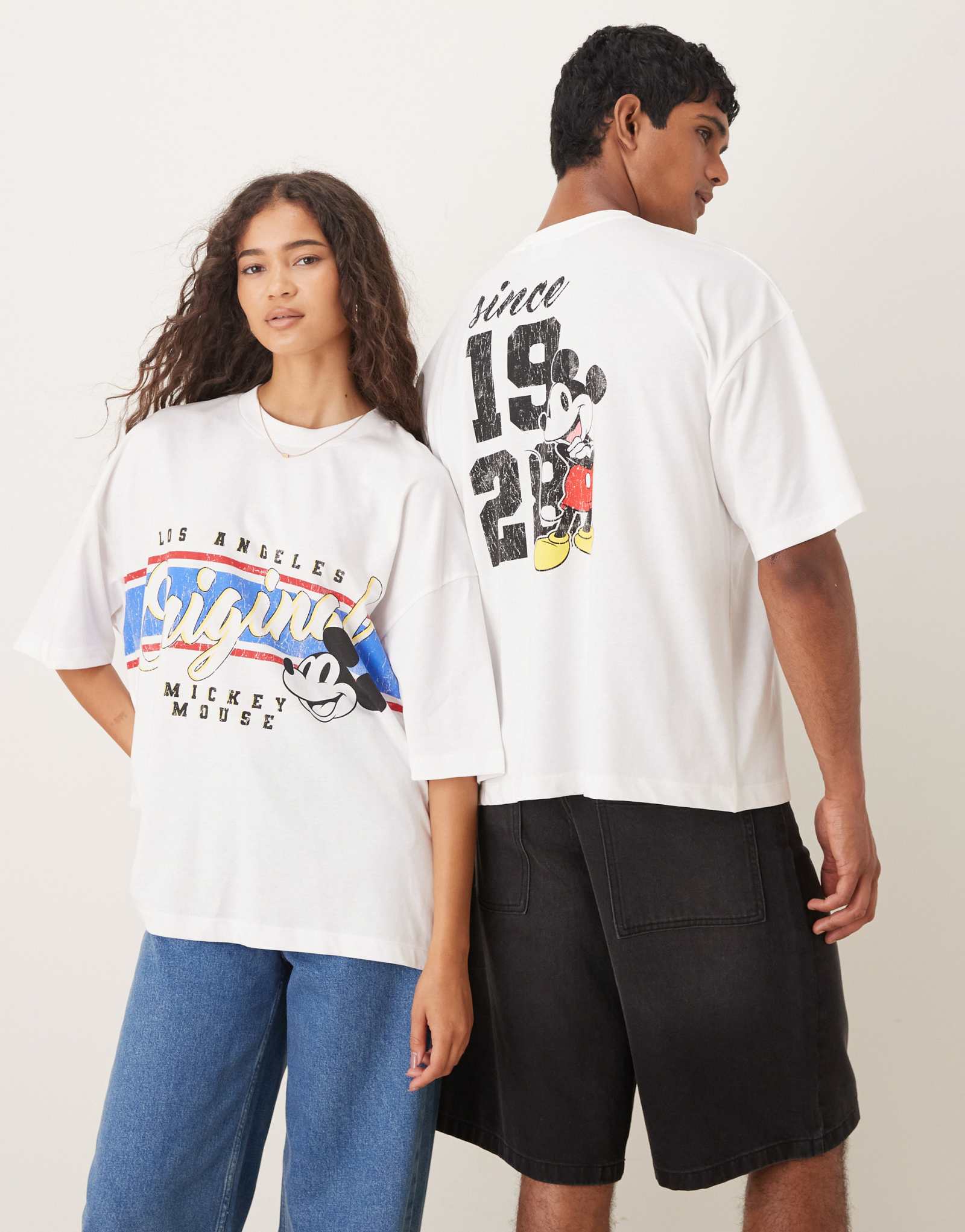 ДИЗАЙНЕРСКАЯ футболка унисекс oversize от ASOS с принтом Микки Мауса белого цвета