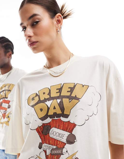 Green day hot sale graphic tee