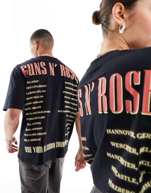 ASOS DESIGN unisex oversized graphic licence tee in black with Guns N' Roses Tour prints , 2 of 4