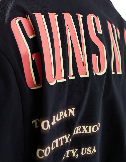 ASOS DESIGN unisex oversized graphic licence tee in black with Guns N' Roses Tour prints , 4 of 4