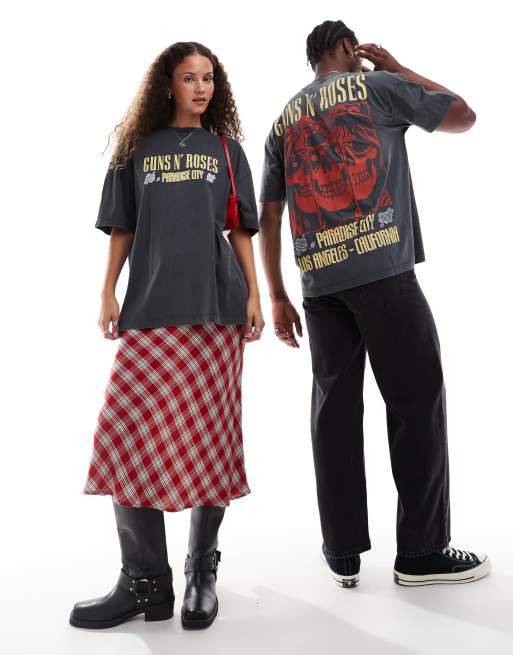 ASOS DESIGN unisex oversized licence t-shirt with Guns N' Roses prints in washed black, 3 of 4
