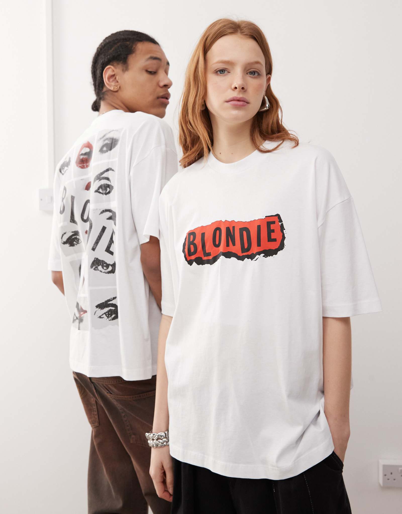 Лицензионная футболка унисекс оверсайз от ASOS DESIGN с принтом Blondie белого цвета