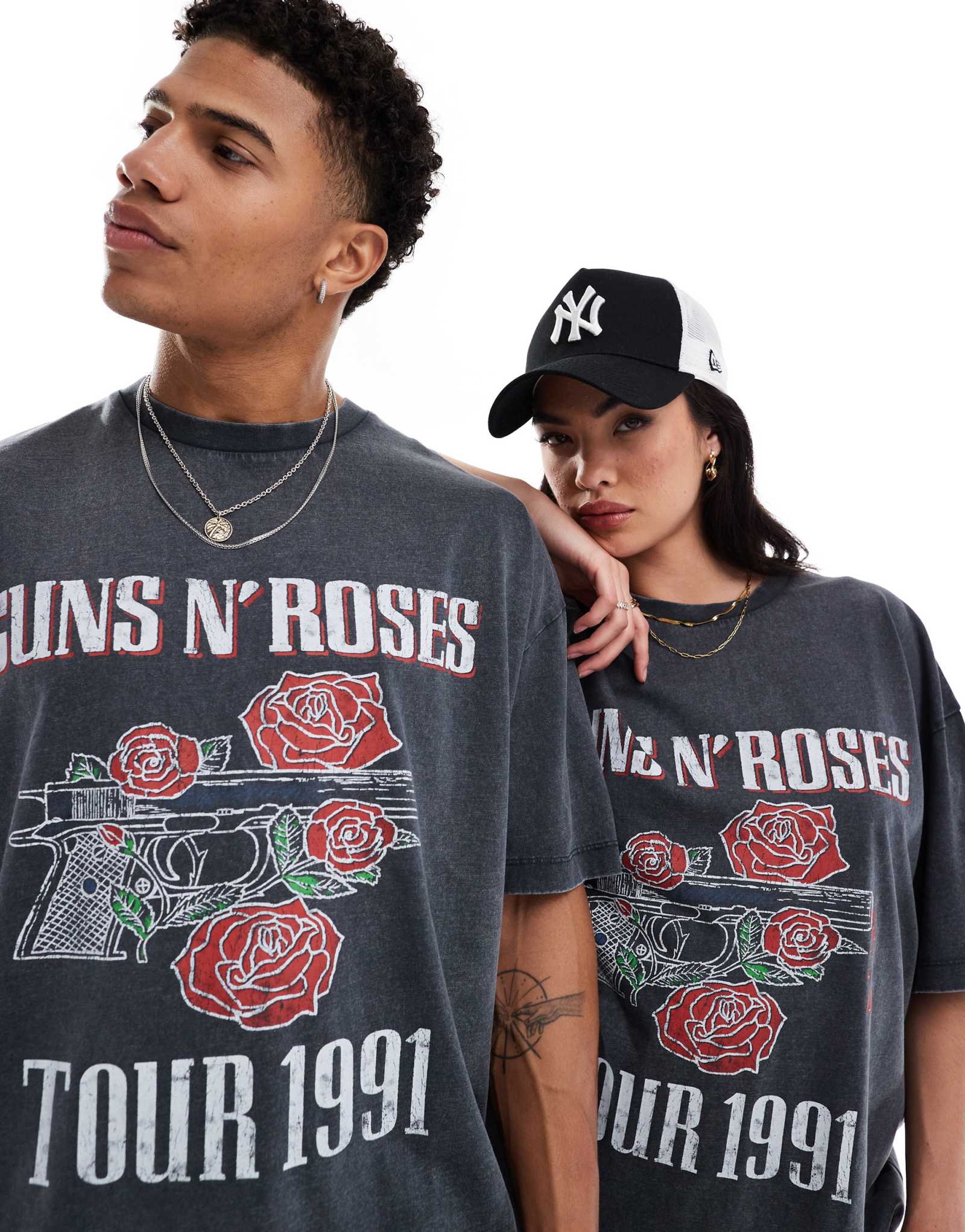 ДИЗАЙНЕРСКАЯ футболка унисекс оверсайз с логотипом ASOS DESIGN и принтом Guns N' Roses 1991 Tour черного цвета, выполненная в стираном виде