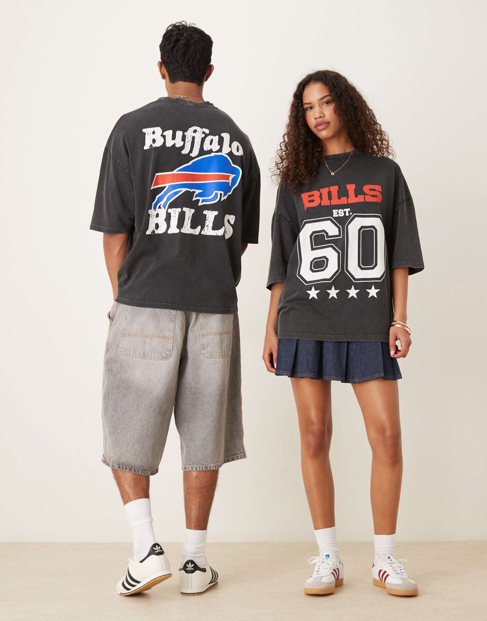 ДИЗАЙНЕРСКАЯ мужская футболка NFL оверсайз от ASOS с принтом Buffalo Bills черного цвета, выполненная в стираном стиле