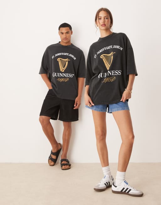 ASOS DESIGN - Unisex - Oversized T-shirt i forvasket sort med Guinness-print