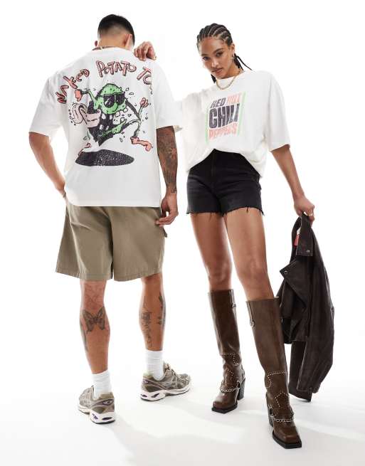 ASOS DESIGN - Unisex - Oversized T-shirt med licenseret Red Hot Chilli Peppers-print i råhvid, 2 af 4