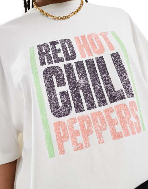 ASOS DESIGN - Unisex - Oversized T-shirt med licenseret Red Hot Chilli Peppers-print i råhvid, 3 af 4