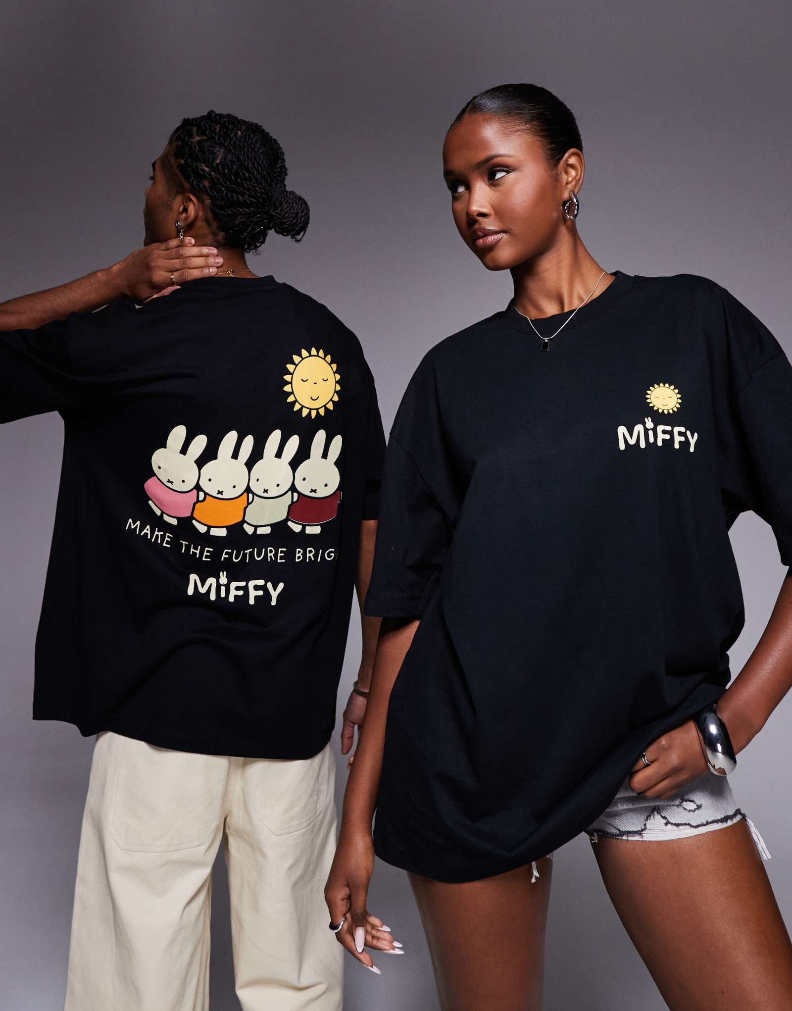 ДИЗАЙНЕРСКАЯ футболка унисекс оверсайз черного цвета с принтом Miffy от ASOS DESIGN