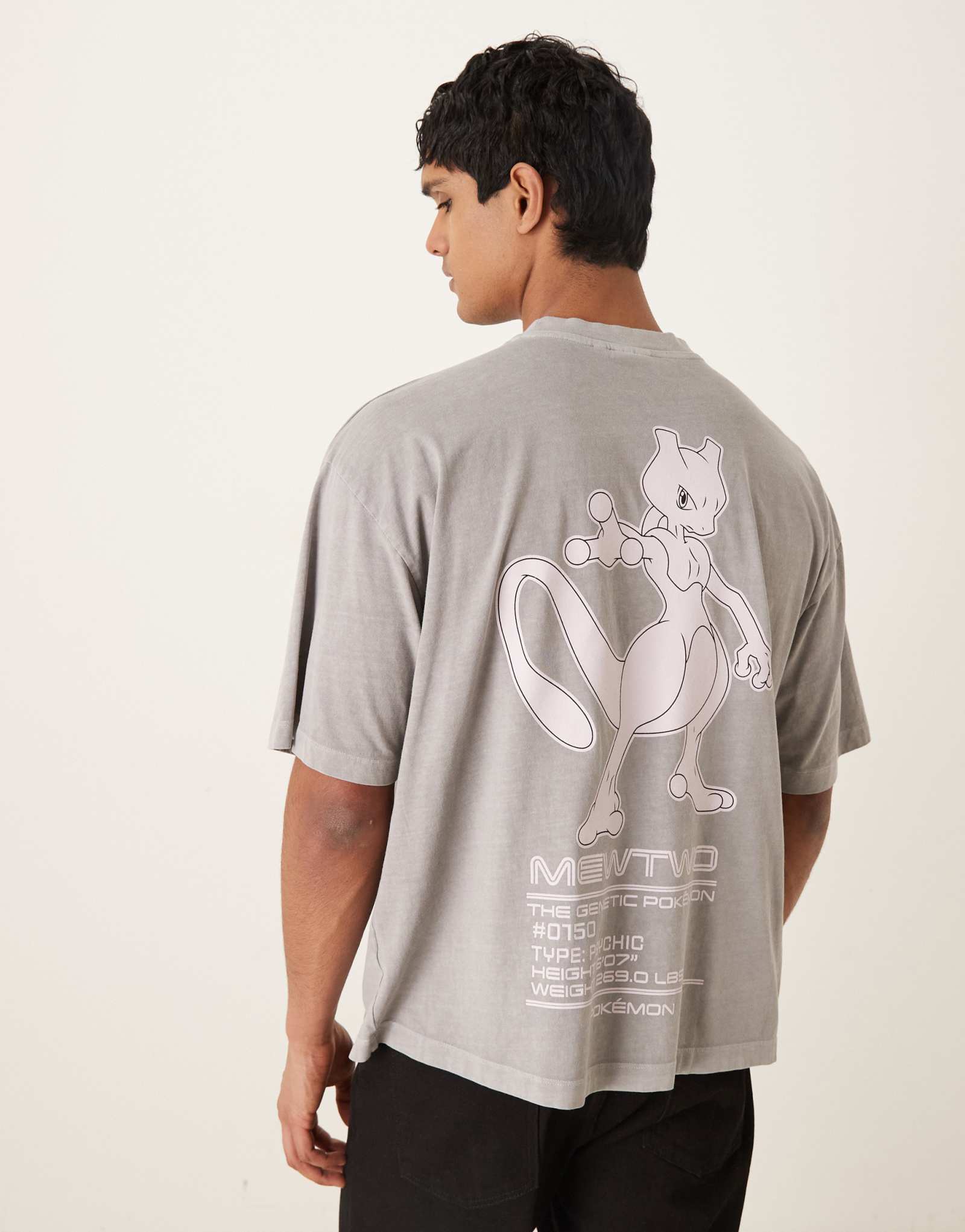 ДИЗАЙНЕРСКАЯ футболка оверсайз унисекс ASOS DESIGN с принтом покемонов серого цвета