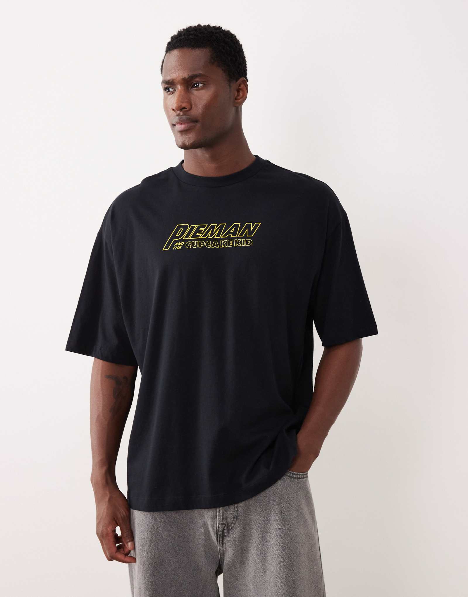 Дизайнерская футболка унисекс оверсайз от ASOS с принтом 