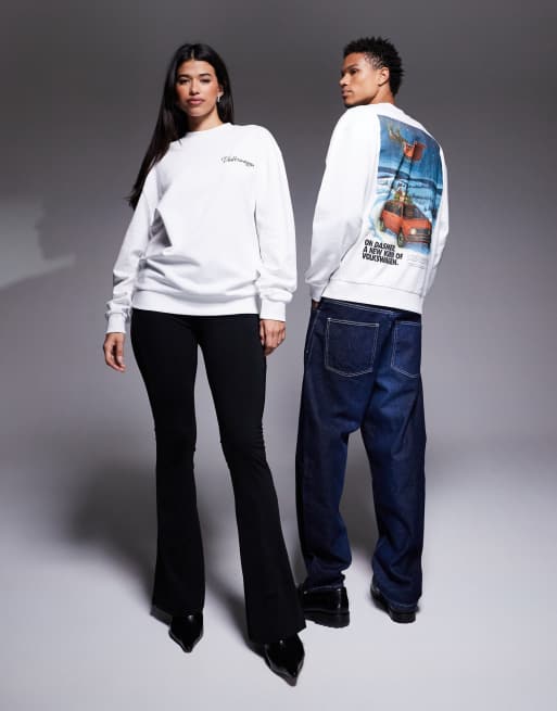 ASOS DESIGN unisex Relaxed sweatshirt with Volkswagen Christmas print in white, 3 of 4