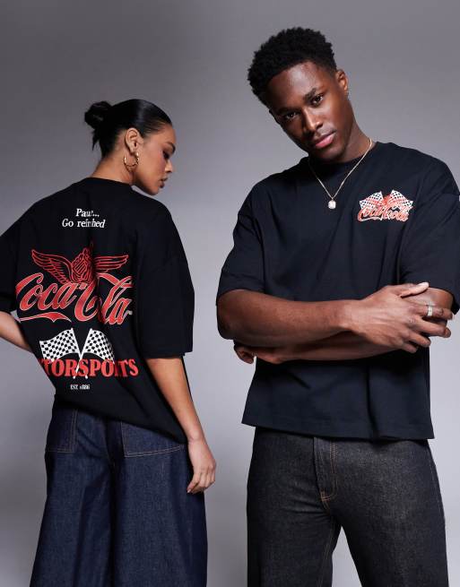 ASOS DESIGN - Unisex - Sort og oversized T-shirt med firkantet pasform og Coca Cola-væddeløbsprint