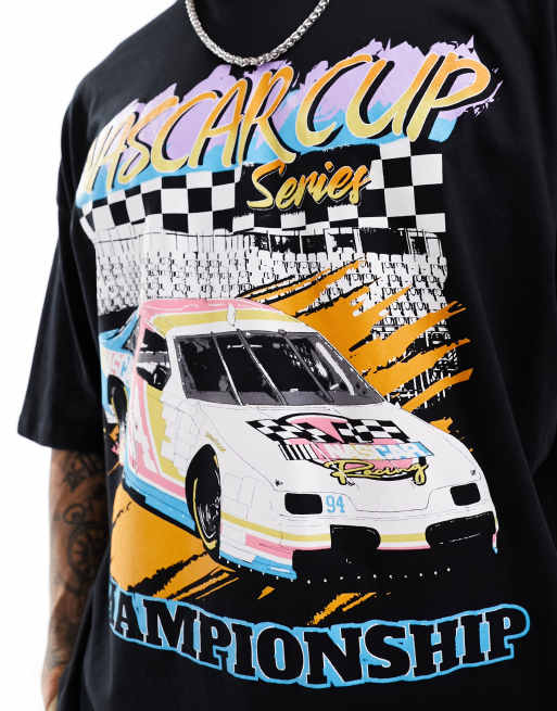 ASOS DESIGN – Unisex – Svart t-shirt i oversize med licenserat NASCAR-tryck, 2 av 4