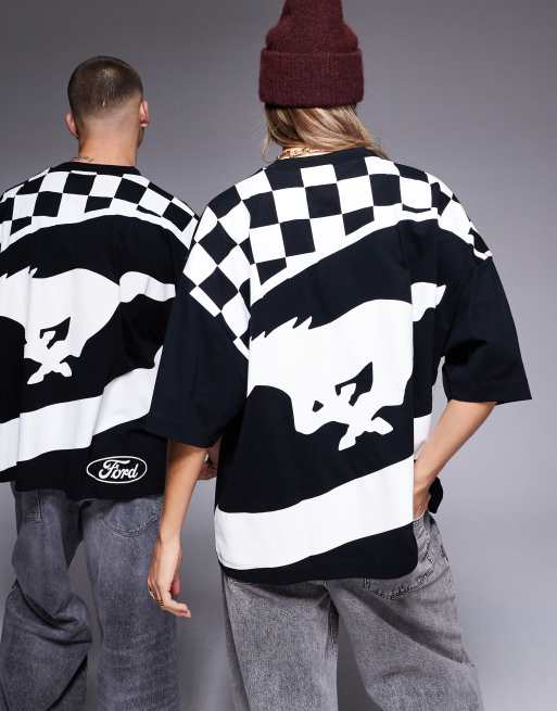 ASOS DESIGN – Unisex-T-Shirt in Schwarz mit extremer Oversize-Passform und „Ford Mustang“-Prints, 3 von 4