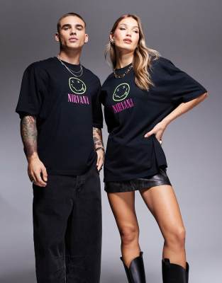 ASOS DESIGN - Unisex-T-Shirt in Schwarz mit lizenzierten Nirvana-Prints und Oversize-Passform