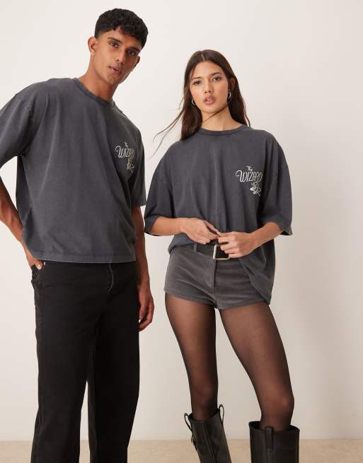 ASOS DESIGN - Unisex - Vasket sort oversized T-shirt med 'The Wizard of Oz'-print, 3 af 4