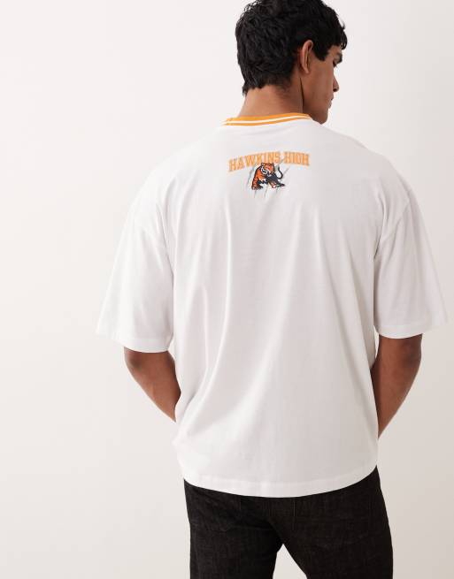 ASOS DESIGN – Unisex – Vit t-shirt i oversize med Stranger Things-tryck i collegestil, 4 av 4