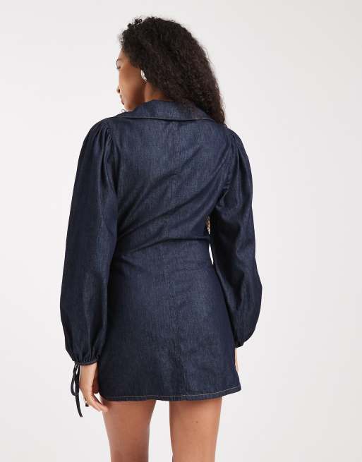 ASOS DESIGN – Urtvättad miniklänning i denim och omlottdesign med ballongärmar, 4 av 4