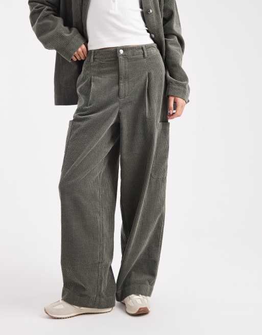 ASOS DESIGN utility barrel pants in cord in dark green - part of a set, 4 of 4