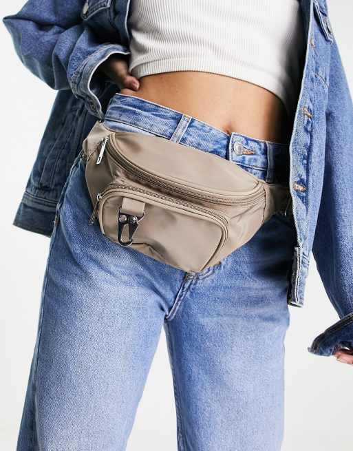 Brandy melville fanny pack best sale with chain