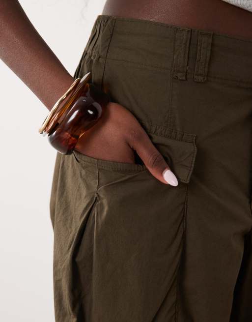 ASOS DESIGN Utility-Hose mit Seitentasche und Ballon-Schnitt in Khaki, 5 von 5