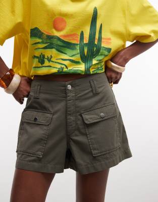 Женские шорты ASOS Design утилитарные с карманами, хаки