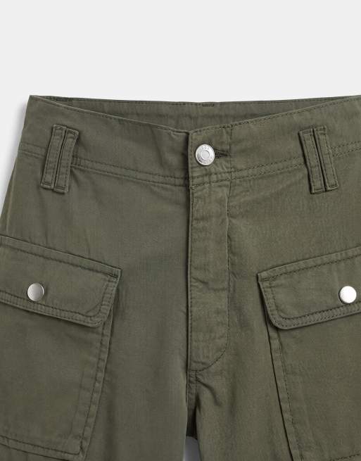 ASOS DESIGN – Utility-Shorts in Khaki mit Taschendetail, 8 von 9