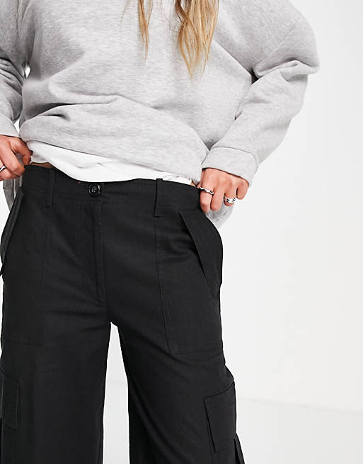Women utility trouser in black linen 