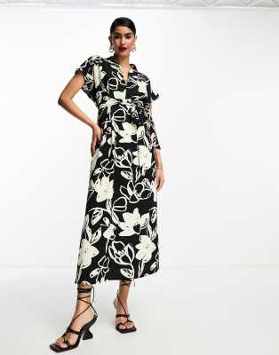 ASOS DESIGN v neck belted midi dress in mono painted floral | ASOS