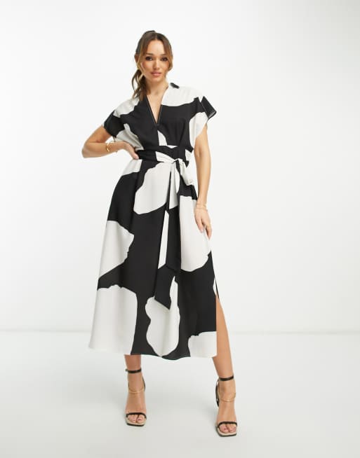 ASOS DESIGN V-neck belted midi in mono print | ASOS