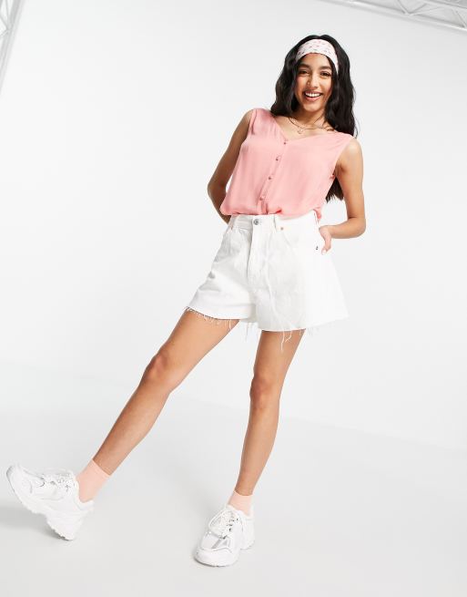 ASOS DESIGN v neck button front crinkle vest in pink, 4 of 4