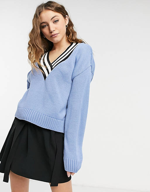  V neck jumper with tipping detail in blue 