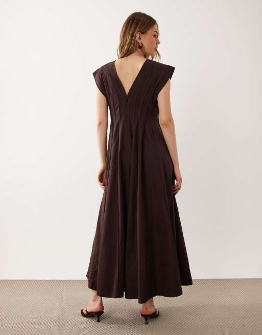 ASOS DESIGN v-neck midi dress with sculpting panels in chocolate, 4 of 4