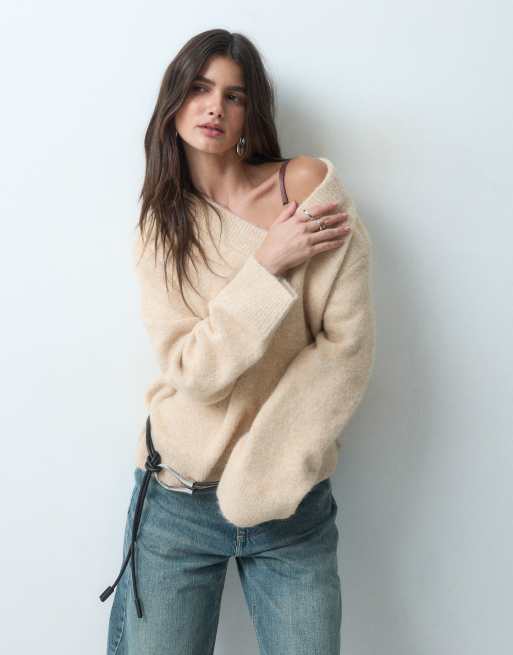 ASOS DESIGN v-neck relaxed jumper in oatmeal, 2 of 4