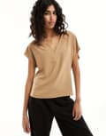 [ASOS DESIGN] ASOS DESIGN V neck short sleeve top in latte-Brown 6 Latte brown