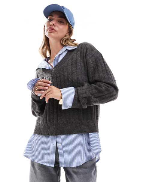 ASOS DESIGN v neck sweater in rib in charcoal - view 1