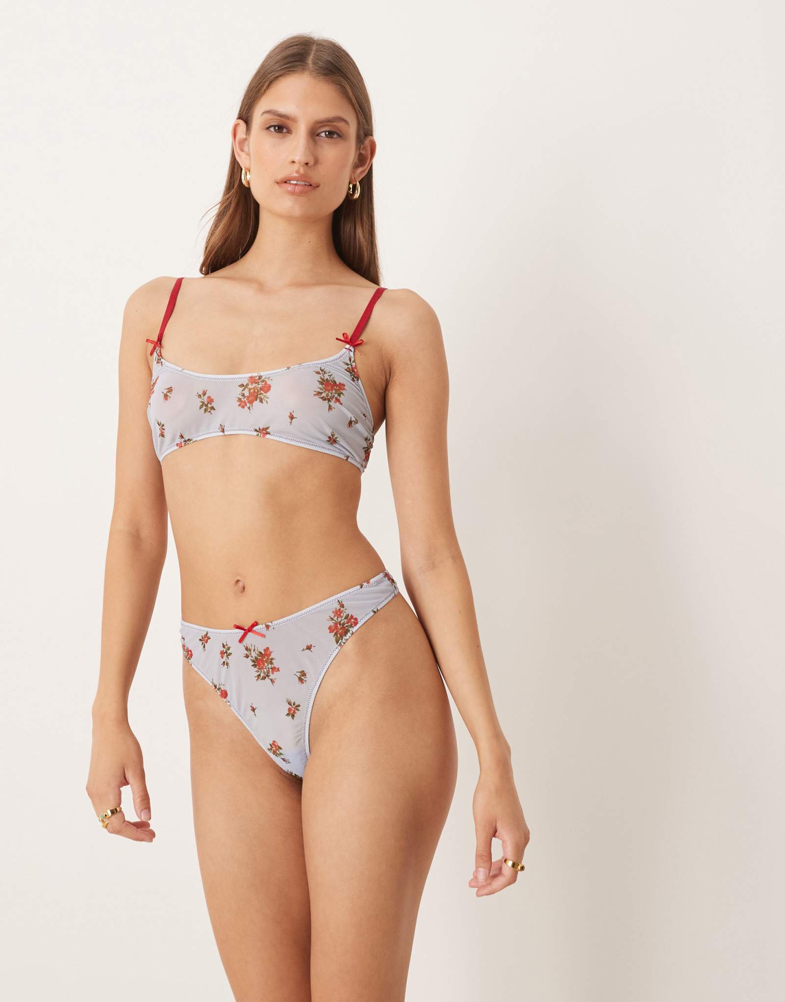 Синие стринги ASOS DESIGN Vada из сетки с цветочным принтом на высоких ножках