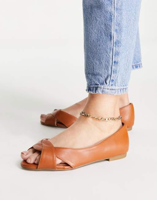 ASOS DESIGN - Vale - Ballerina's met brede pasvorm en open neus in bruin, 2 van 4