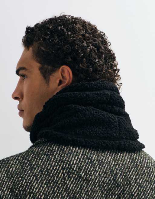 ASOS DESIGN vändbar fleecehalsvärmare i svart, 2 av 3