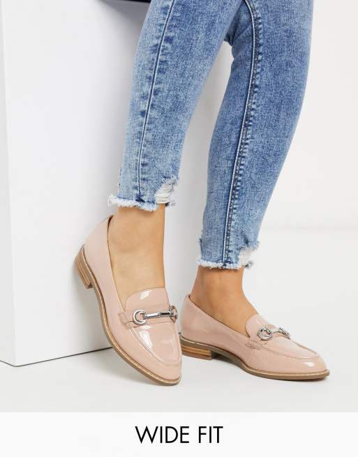 ASOS DESIGN – Vapor – Loafer aus Lack mit Trensendetail in Beige, weite Passform