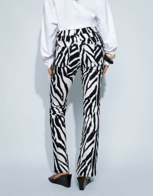 ASOS DESIGN - vaquero slim de corte lápiz con tacón estampado de cebra, 3 de 9