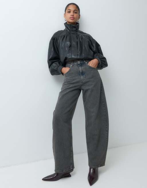 ASOS DESIGN vaqueros barrel de corte extremo en tono oscuro, 2 de 5