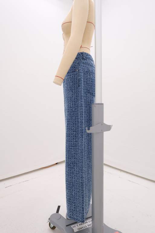 ASOS DESIGN - vaqueros de pernera ancha con textura bouclé en azul medio, 7 de 7