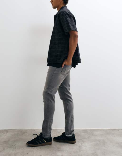 ASOS DESIGN vaqueros pitillo en gris, 2 de 5