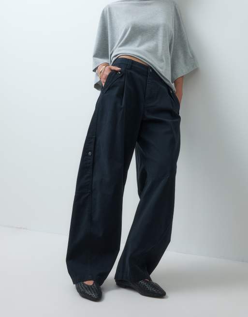 ASOS DESIGN vardagsbyxor i utility-modell med fickdetalj i svart, 2 av 5