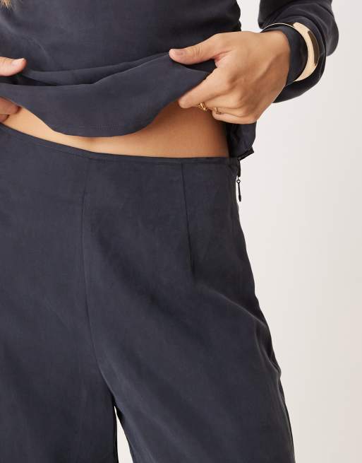 ASOS DESIGN - Vasket blækblå bløde bukser med vide ben og enkelt snit foran - Del af sæt, 4 af 4