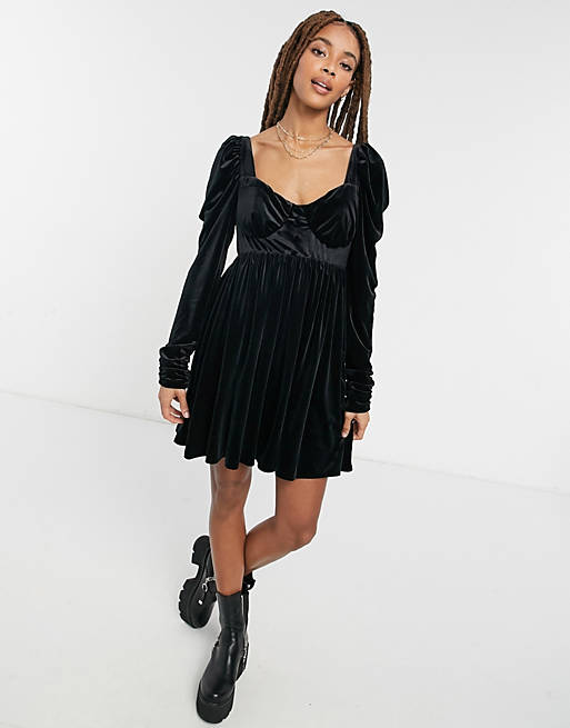Women velvet babydoll mini dress in black 