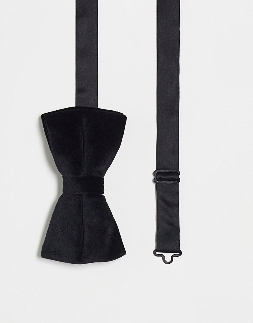 velvet bow tie in black