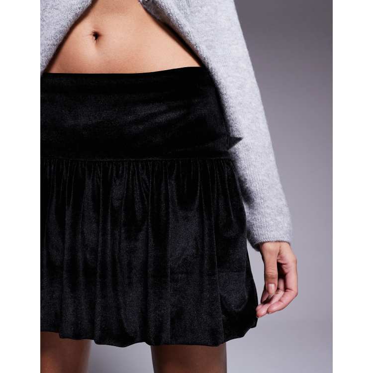 207838599-1-black?$n_750w$&wid