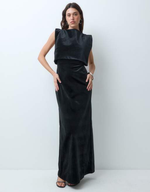 ASOS DESIGN velvet structured cami maxi dress in black, 3 of 5